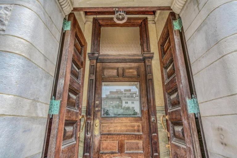 Mount Vernon Apartment Rear ボルティモア エクステリア 写真